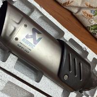 Akrapovic Slip On in Titanio Yamaha MT 10 - R1