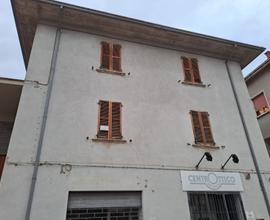 Casa signorile con cortile nel centro di Carpegna