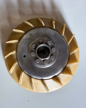 Volano vespa 50 HP cono 20 alette in plastica