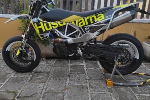 HUSQVARNA 701