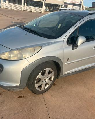 Vettura bifuel benzina/GPL