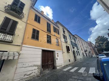 QUADRILOCALE IN CENTRO STORICO