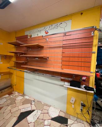 arredamento  negozio 