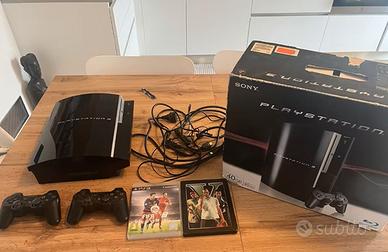PS3 + GTA V (metallo) + Fifa 16+ 2 Joystick