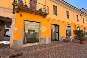 NEGOZIO A LEGNANO