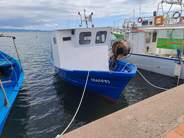 Barca da pesca con licenza