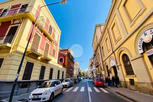 3 LOCALI A NAPOLI