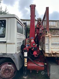 Eurocargo Iveco Autocarro con gru