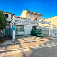 Cerchi un investimento con corte e posto auto priv