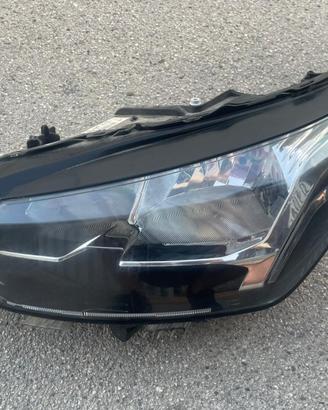 faro proiettore sx PEUGEOT 208 dal 2019 90174682