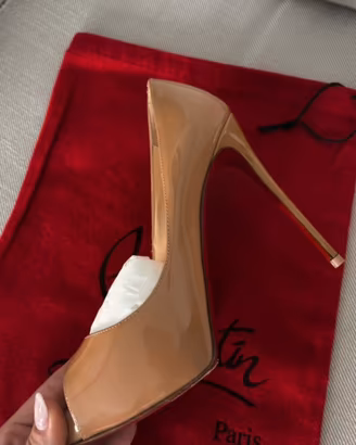 Christian Louboutin Lady Peep N.35.5