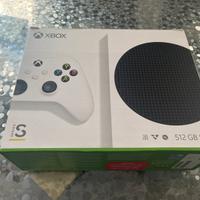 Xbox Series S COME NUOVA ACCESA POCHE VOLTE