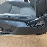 Interno dell'auto Volvo s60 2020