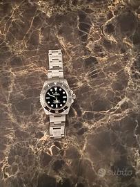 Rolex Submariner No Date Ref. 124060 – Full Set –