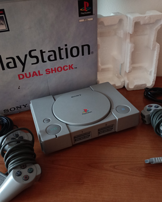 Playstation 1 con 2 joypad
