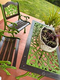 Tavolo da giardino con sedie abbinate