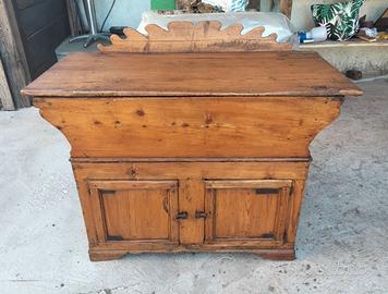 Madia dell'800 in abete massello restaurata