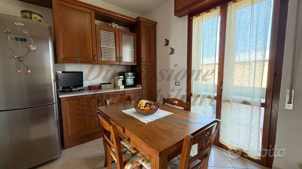 Appartamento di 160 m² con 5 locali e box auto dop - Vista 3
