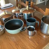 Pentole assortite in acciaio e alluminio