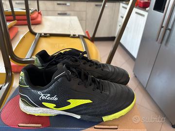Scarpe da calcio per sintetico