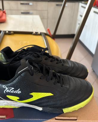 Scarpe da calcio per sintetico