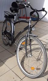 Bici elettricaDecathlon B'twin B'ebike 7 del 2011.