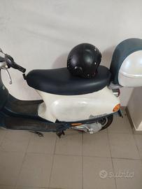 Vespa Piaggio ET2. 50