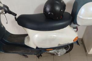 Vespa Piaggio ET2. 50