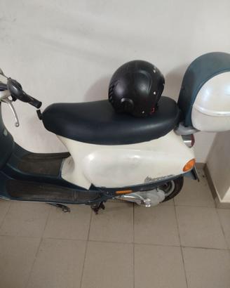 Vespa Piaggio ET2. 50