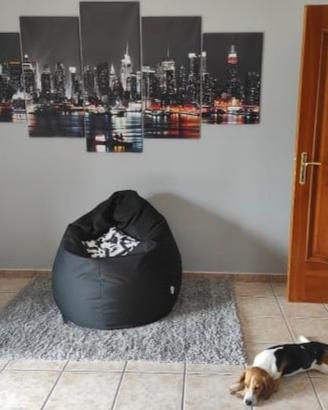 Pouf nero per arredo