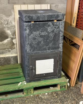 Stufa in pietra ollare spazzolata