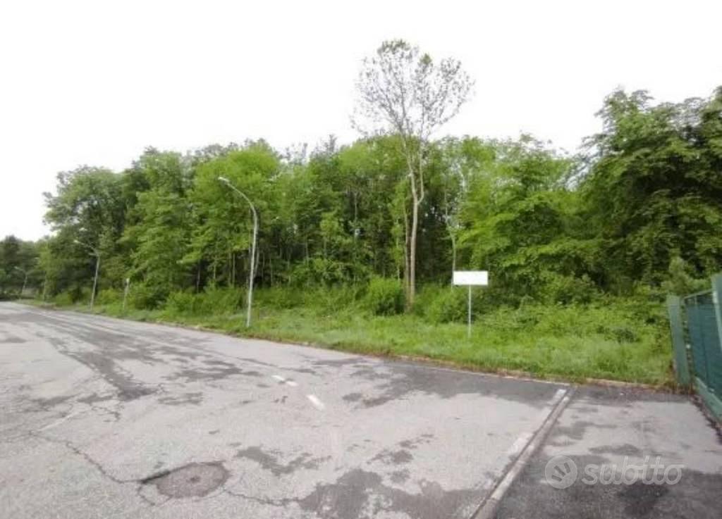 Immobile in asta di 3501 m² a Valmorea - Vista 2