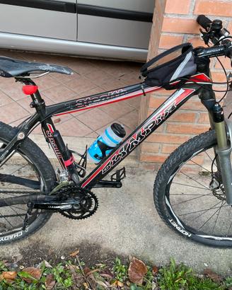 mtb carbonio marca Olimpia