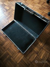 Custodia pedali Stagg 