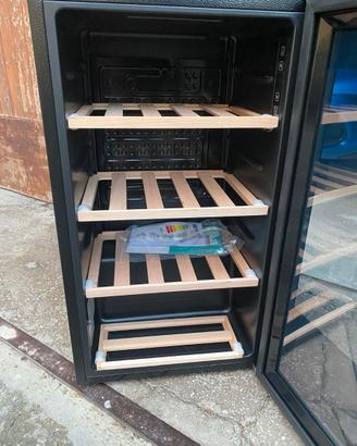 Cantinetta frigo Hisense nuova