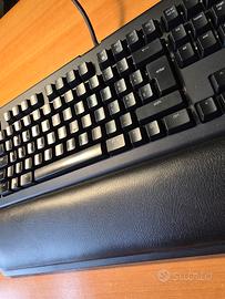 RAZER BLACKWIDOW CHROMA V2