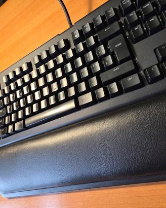 RAZER BLACKWIDOW CHROMA V2