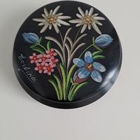 scatola portagioie in legno intagliato "Cortina"