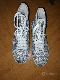Sneaker Panchic in pizzo macramè laminato argento 