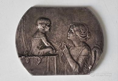 bassorilievo art nouveau