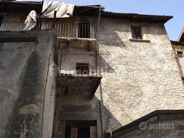 Rustico da ristrutturare