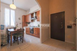 3 LOCALI IN BUONE CONDIZONI.