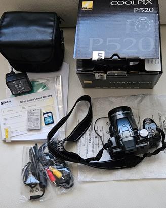 NIKON COOLPIX P520