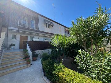 VILLA A SCHIERA A BARLETTA