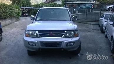 Ricambi vari Mitsubishi Pajero 2001 3P 3200cc TD