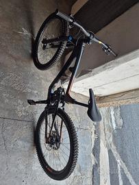 giant trance x carbon/hematite 29"