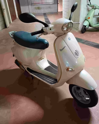 Vespa 150  ET4