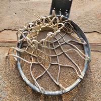 Canestro resistente in acciaio