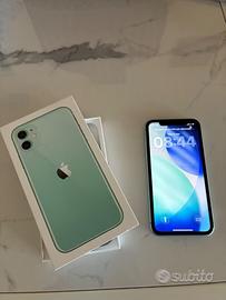 I phone 11 verde