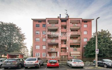 TRE LOCALI ULTIMO PIANO MANSARDATO